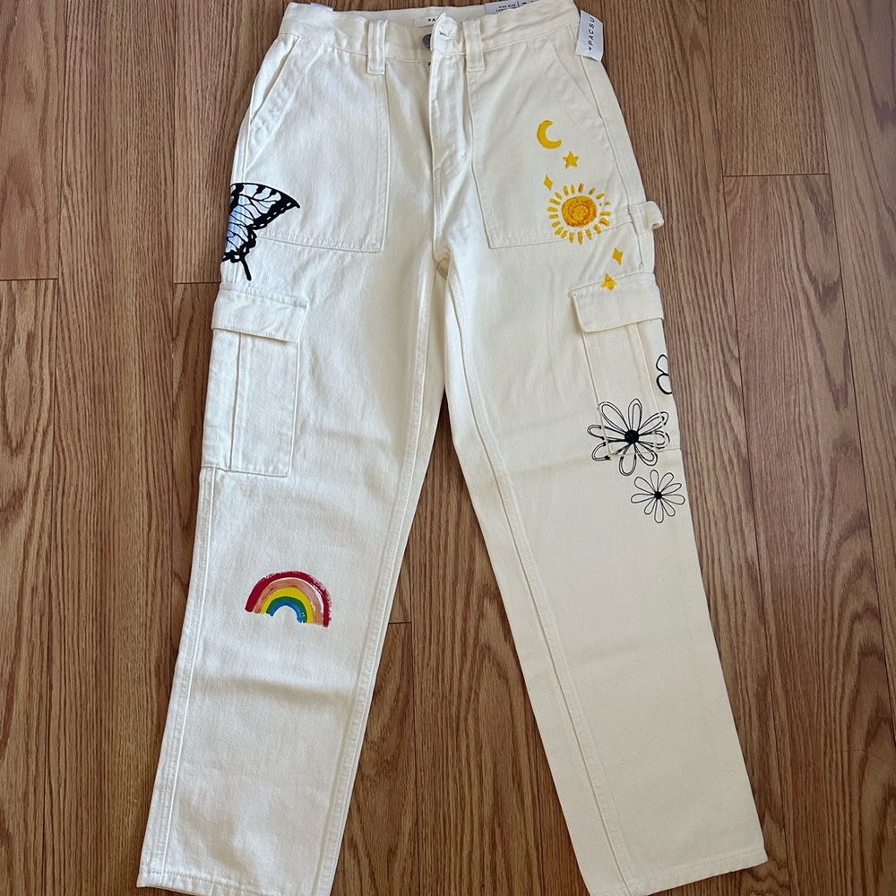 American Eagle Outfitters Cream High Rise Jeans with Artistic Accents